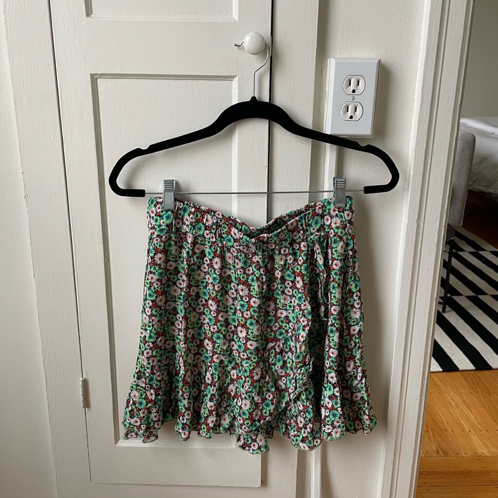 Zara floral mini skirt